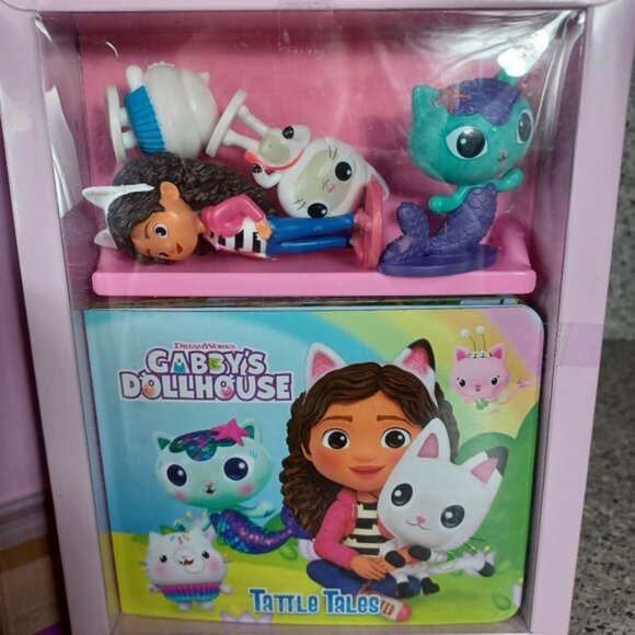 Gabby's Dollhouse Book and Doll Figurines Set Tattle Tale Activity Bundle - Picture 4 of 8